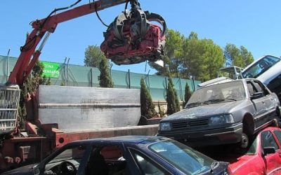 ¿Qué tipo de instalaciones se involucran activamente en el reciclaje de vehículos?