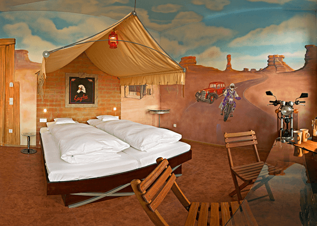 habitación ambientada en la ruta 66