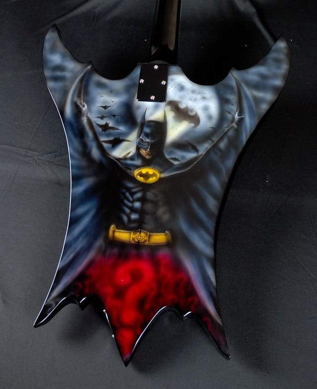 guitarra batmovil parte trasera
