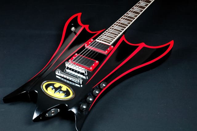 guitarra batmovil