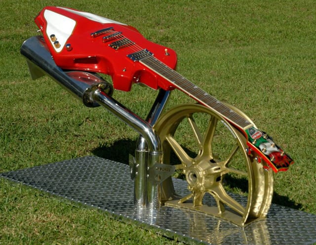 guitarra ducati