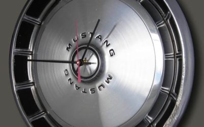 Tic, tac, tic, tac… piezas de coche convertidas en originales y únicos relojes