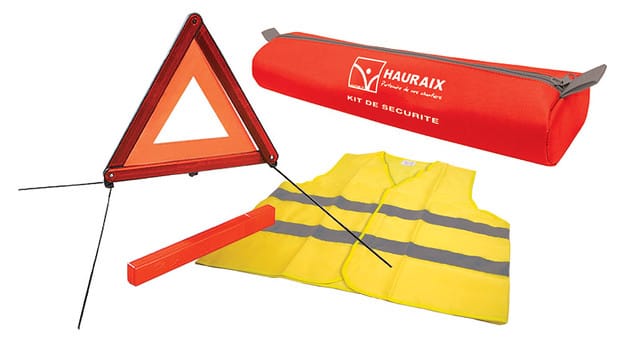 CSF-Safety Vest & Triangle Kit por redi-medic, en Flickr