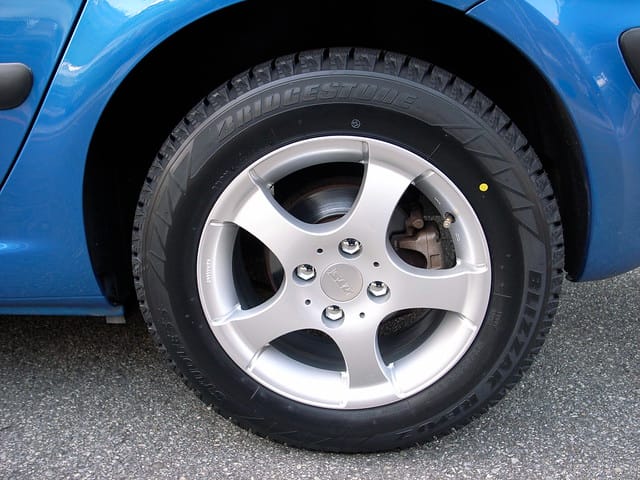 Studless tyre por shrk, en Flickr