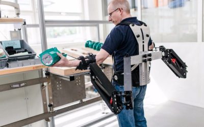 Robo-Mate, un exoesqueleto que facilita el reciclaje de automóviles en el desguace