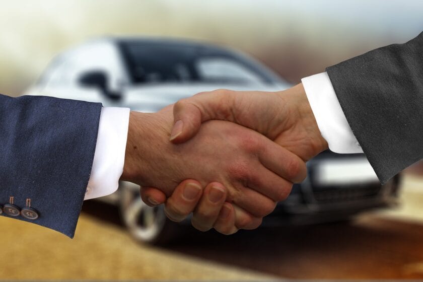 Profesional en la veta de coches de segunda mano