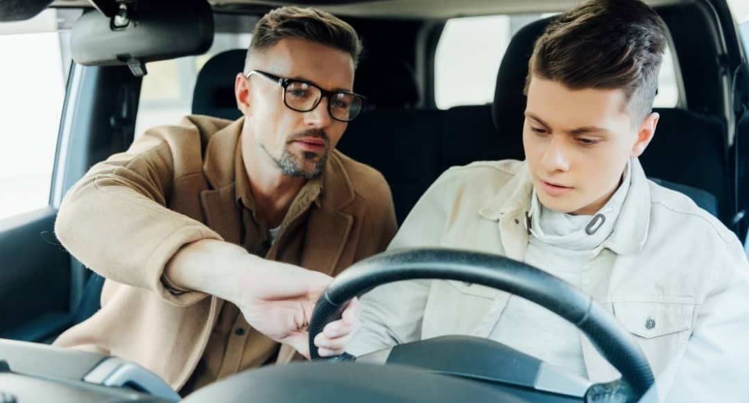 Cómo cambiar al conductor habitual de tu vehículo